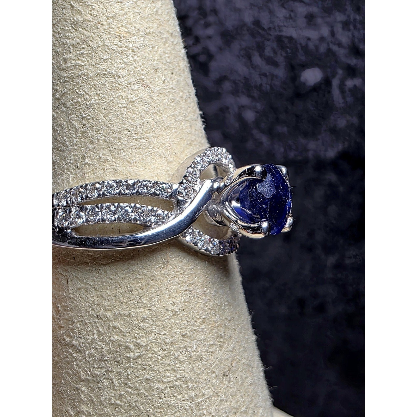 S7 1.33ct Round Natural Sapphire & Moissanite Ring w/GGL Certificate