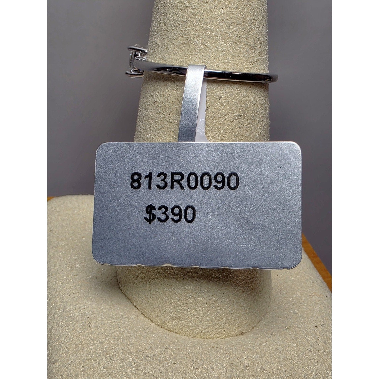 S7 2.16ctw Oval Moissanite Band