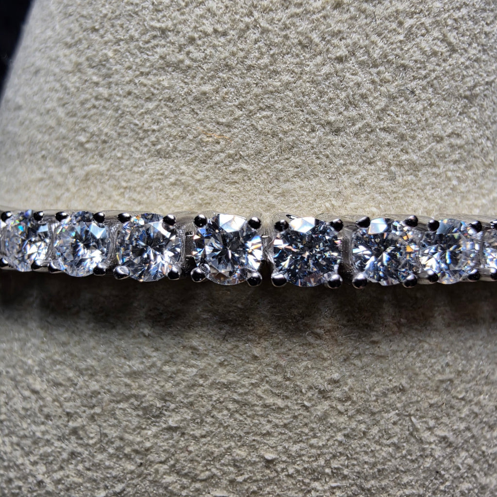 5.68 CTTW Round Brilliant Moissanite Tennis Bracelet 925 Silver 8" 3mm GRA