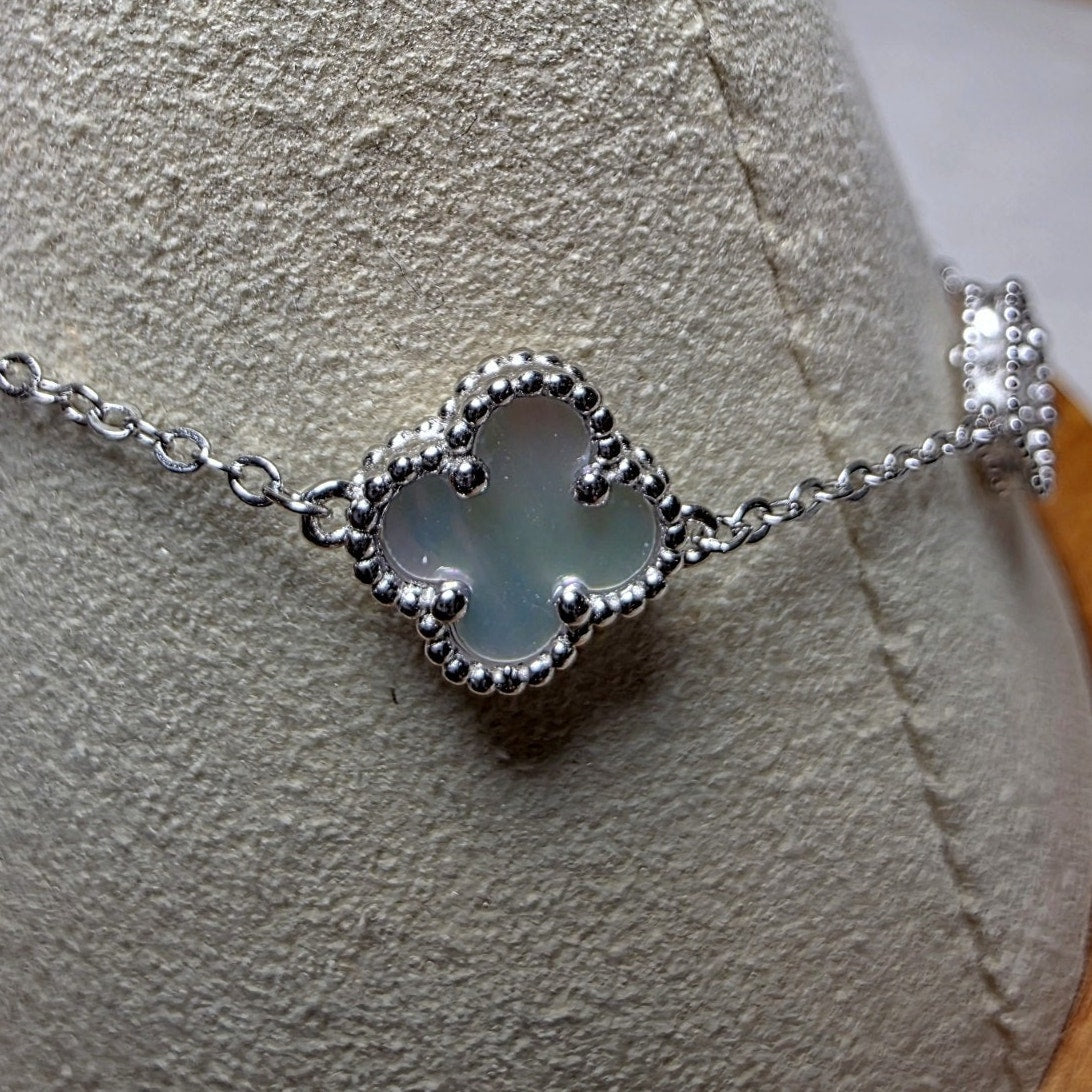 7+1" White Mother of Pearl Station 5-Clover Bracelet Solid 925 Sterling Silver