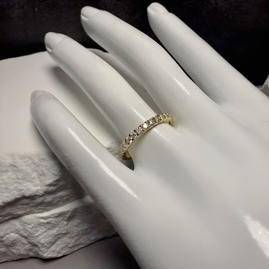 Size 8 0.90 CTW D/VVS Round Moissanite Full Eternity Band in Gold Over Silver