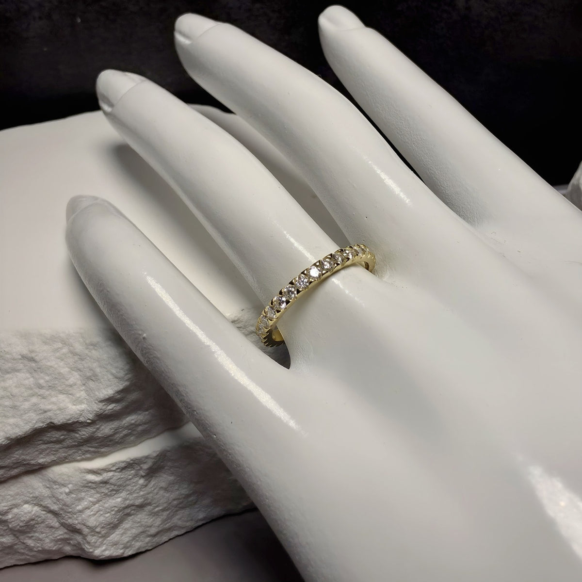 Size 8 0.90 CTW D/VVS Round Moissanite Full Eternity Band in Gold Over Silver