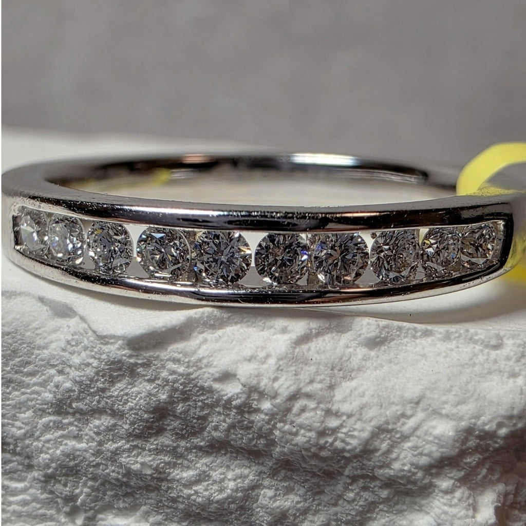 Size 7 Lab-Created Diamond 0.25ctw Half Eternity Ring 925 Silver