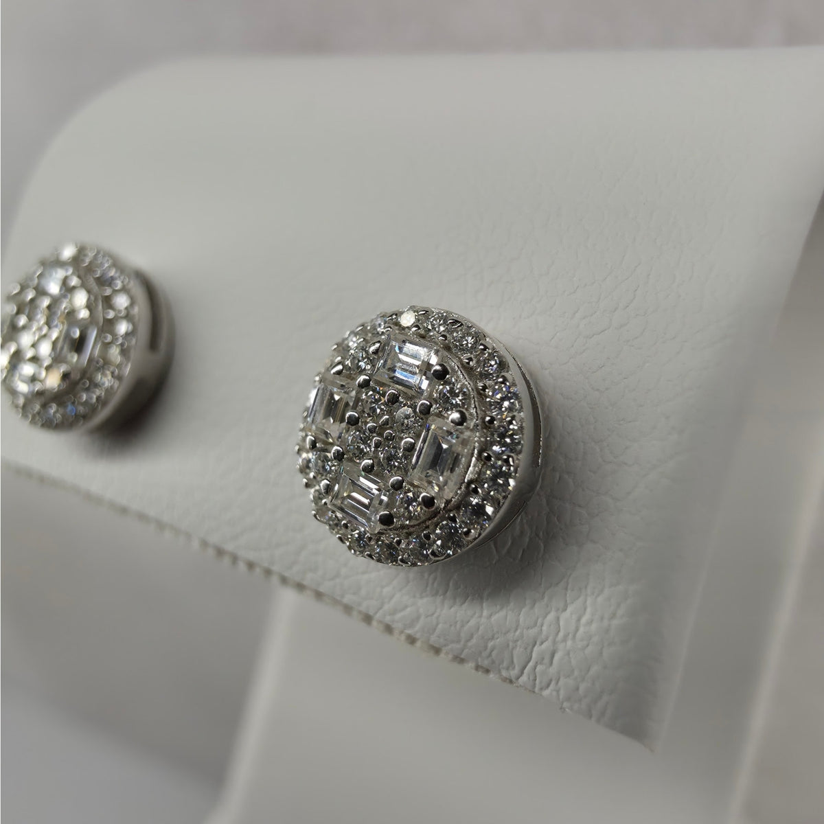 8.3mm 0.93ctw Moissanite Baguette Stud Earrings 925 Silver Screw Back w/ GRA
