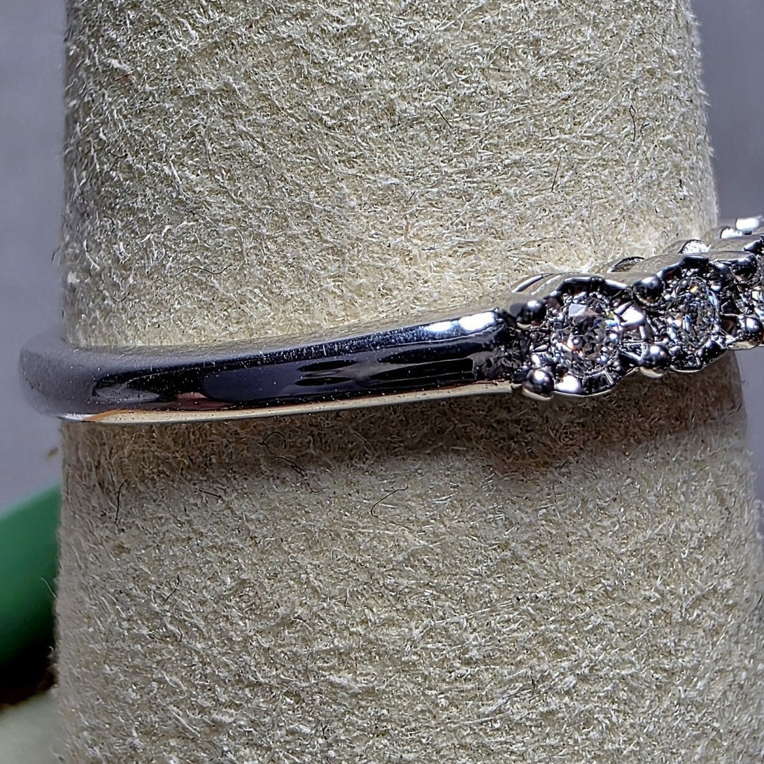 Size 8 Lab-Created Diamond 0.10ctw Half Eternity Ring 925 Silver