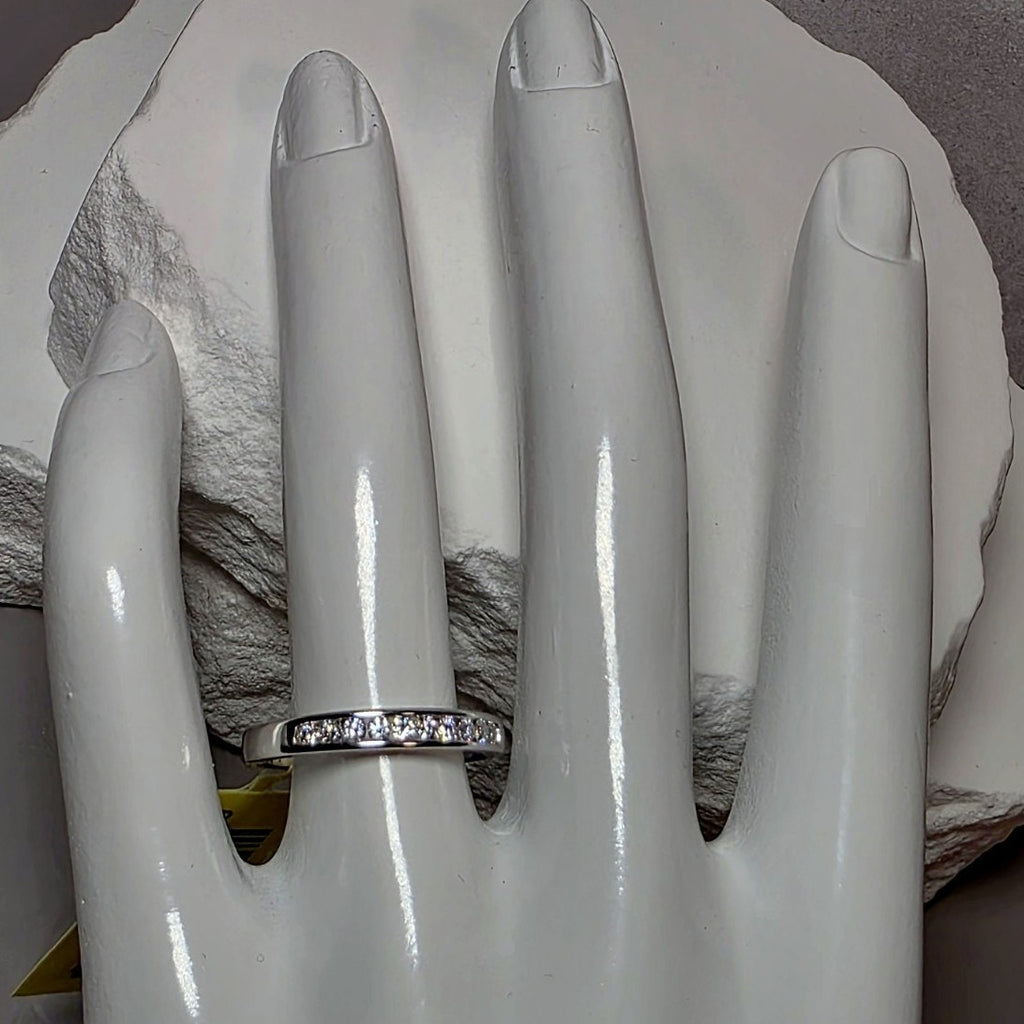 Size 7 Lab-Created Diamond 0.25ctw Half Eternity Ring 925 Silver