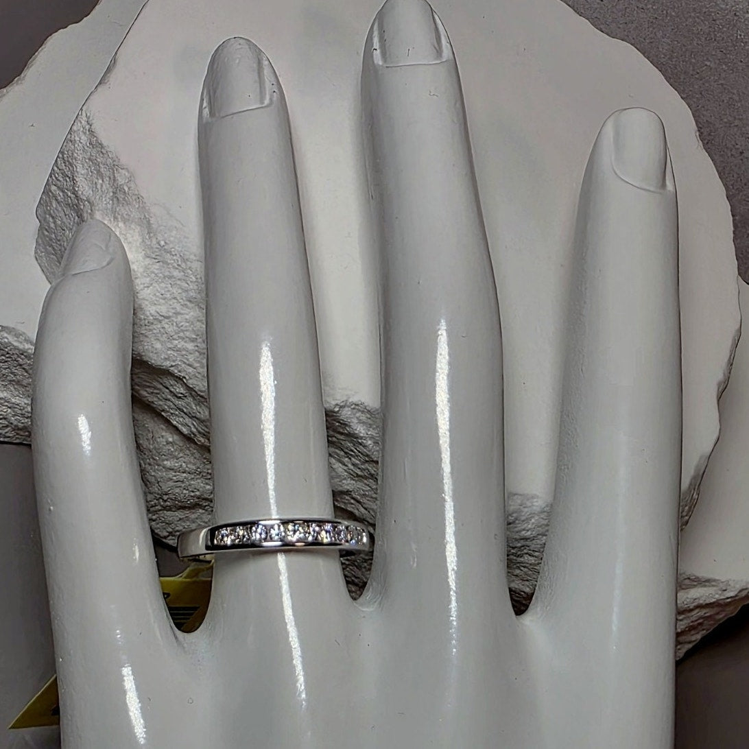Size 7 Lab-Created Diamond 0.25ctw Half Eternity Ring 925 Silver
