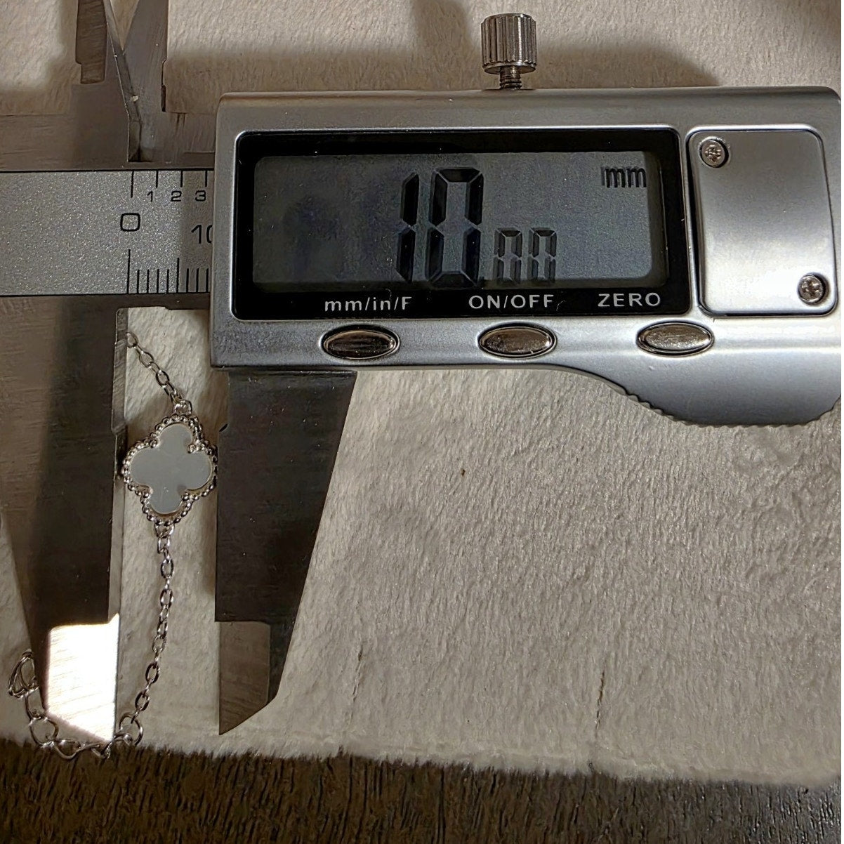 7+1" White Mother of Pearl Station 5-Clover Bracelet Solid 925 Sterling Silver