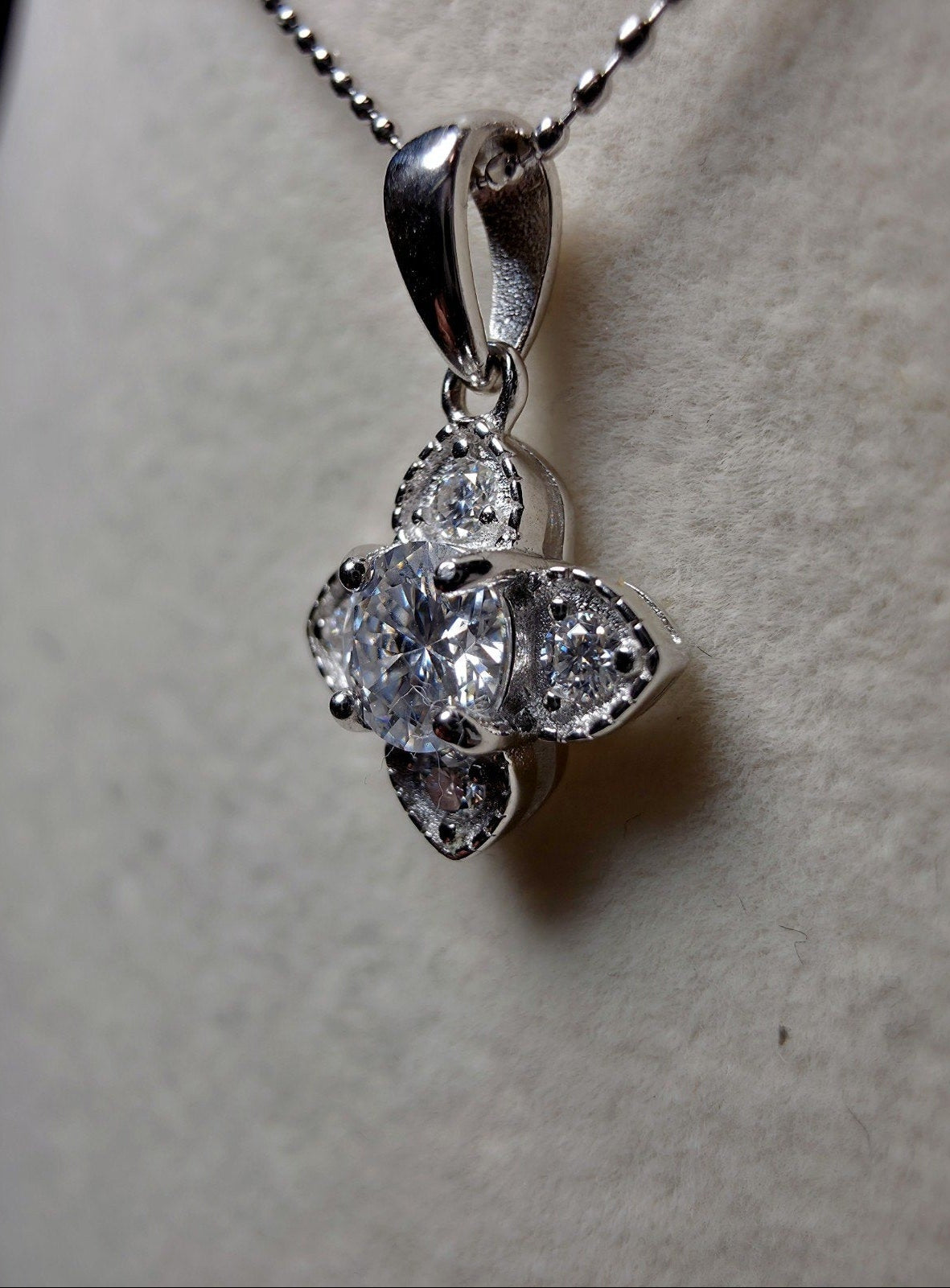 18" 0.65ctw Moissanite Clover Pendant w/Beaded Necklace 925 Sterling Silver