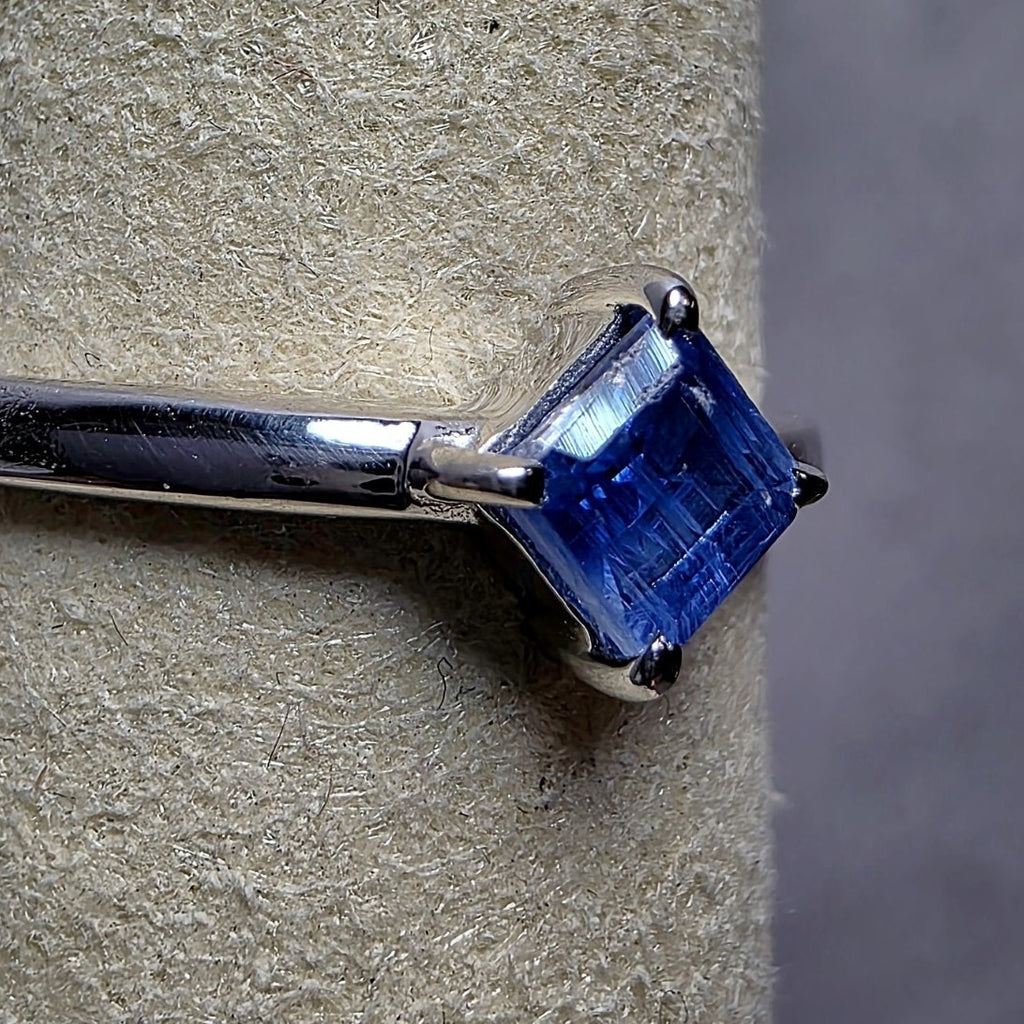 Size 6 Natural Kyanite Solitaire Ring Solid 925 Sterling Silver 2mm Band