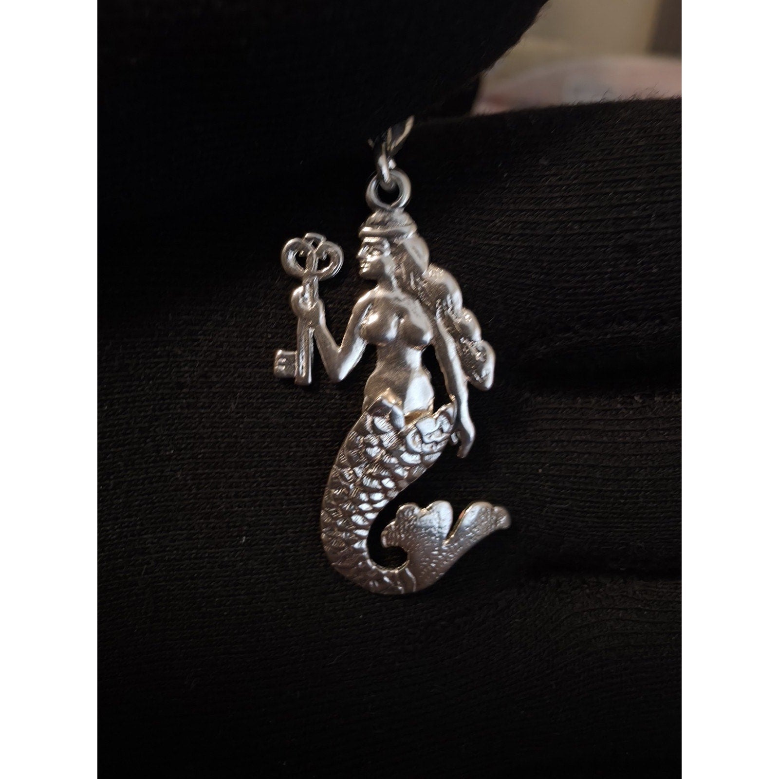 Handmade Mermaid Pendant holding Key w/Moving Tail 925 Solid Sterling Silver
