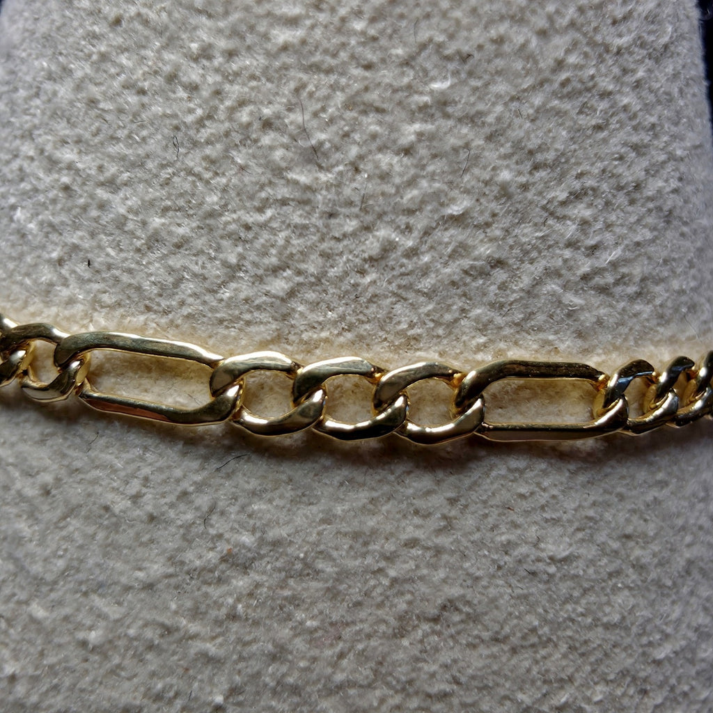 10K Yellow Gold 2.5mm Figaro Bracelet - 6 Inch