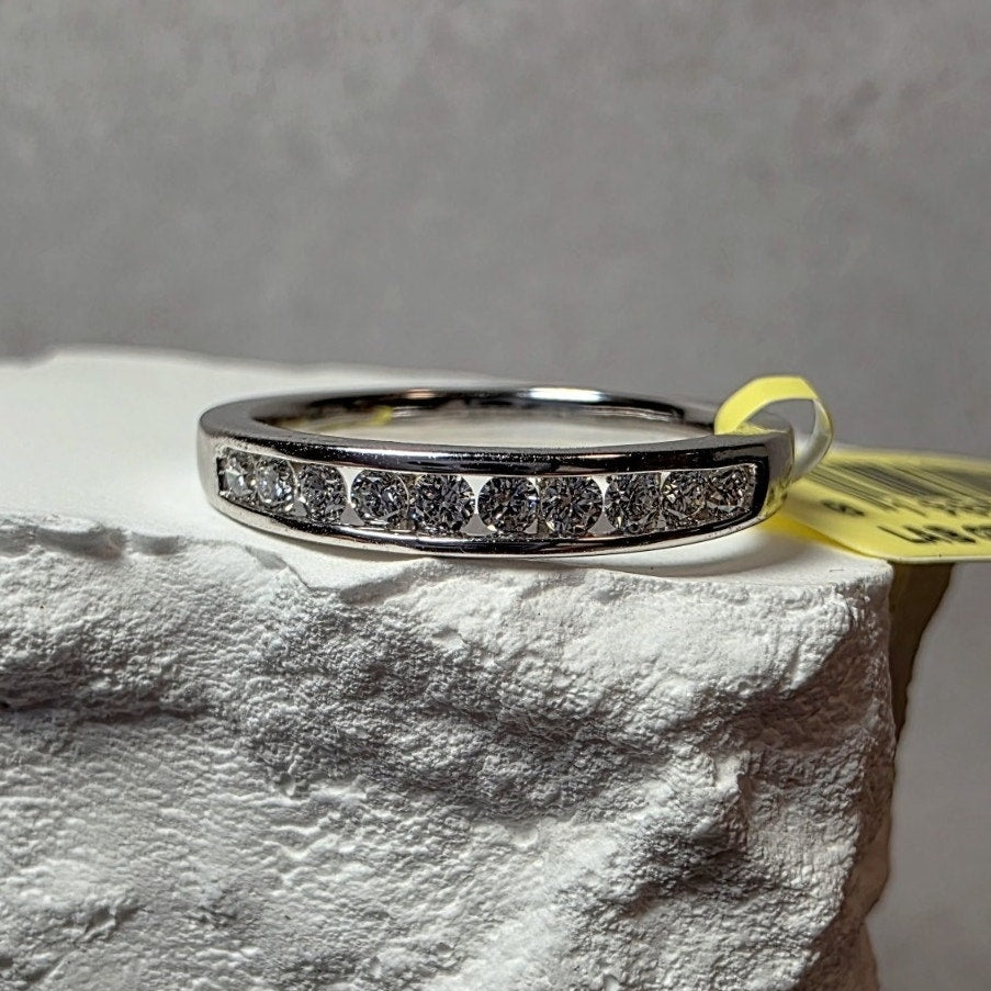 Size 7 Lab-Created Diamond 0.25ctw Half Eternity Ring 925 Silver