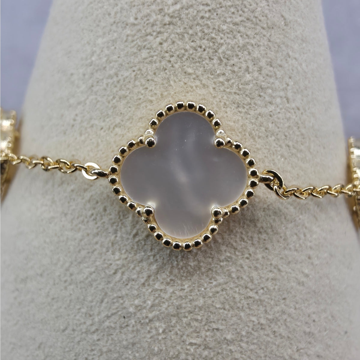 7+1" 12mm Mother of Pearl 5-Motif Clover Bracelet Gold Plated 925 Silver