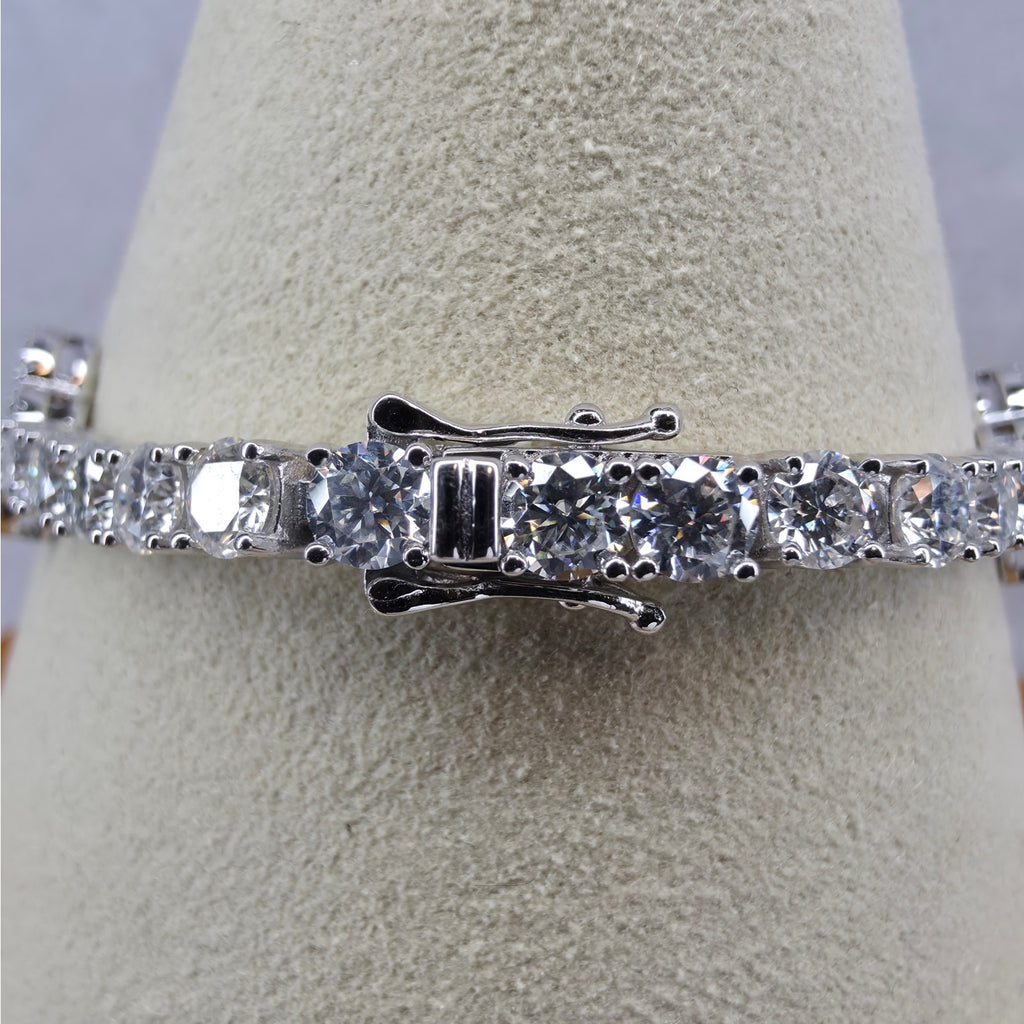 7" 4mm 8.70ctw Moissanite Clover Tennis Bracelet 925 Silver Box Lock GRA