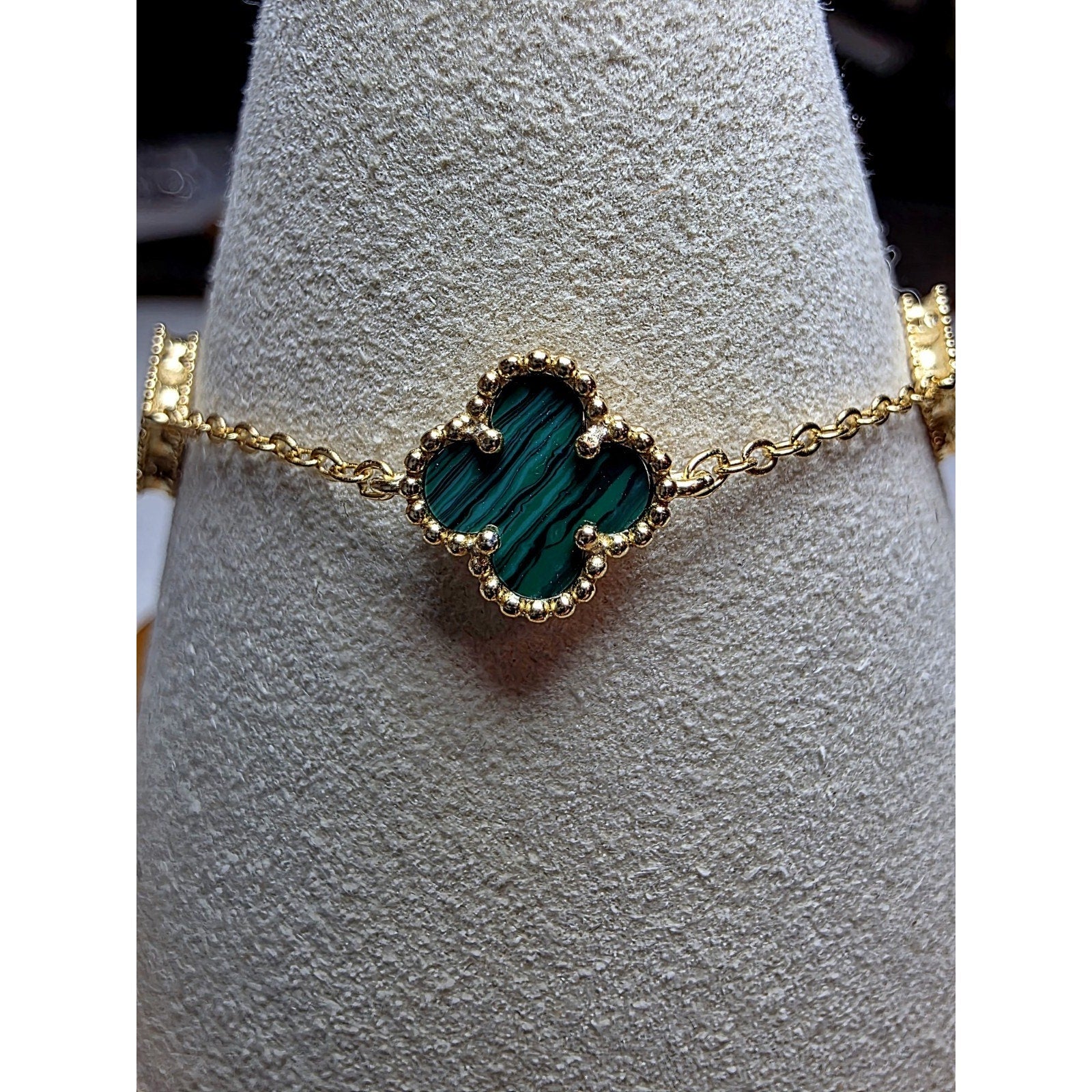 7+1" Green Malachite Alternating Clover Bracelet Gold Plated 925 Sterling Silver