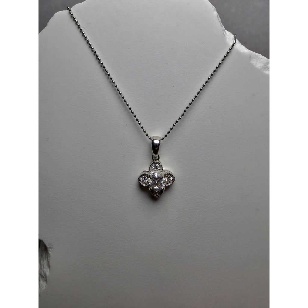 18" 0.65ctw Moissanite Clover Pendant w/Beaded Necklace 925 Sterling Silver