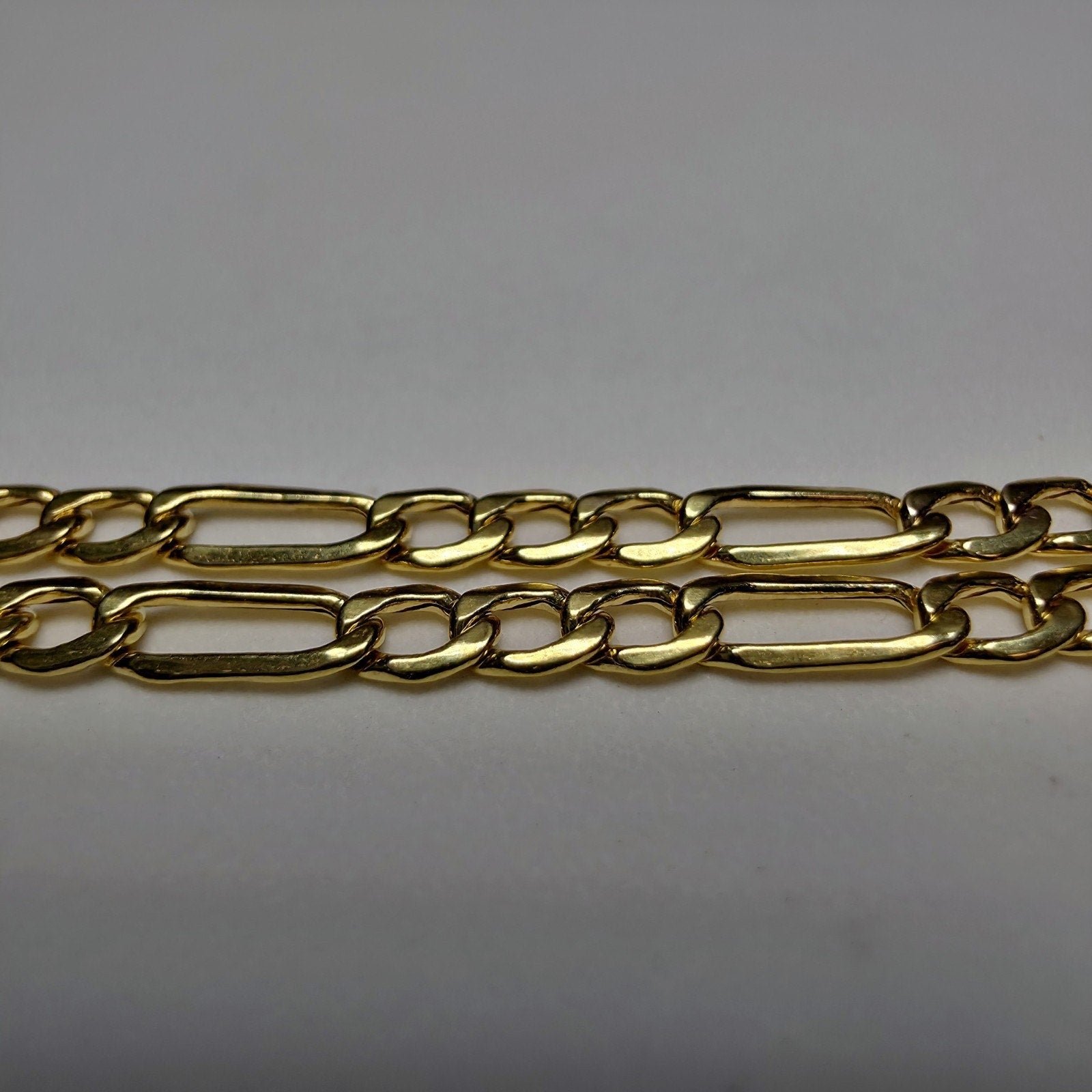 10K Yellow Gold 2.5mm Figaro Bracelet - 6 Inch