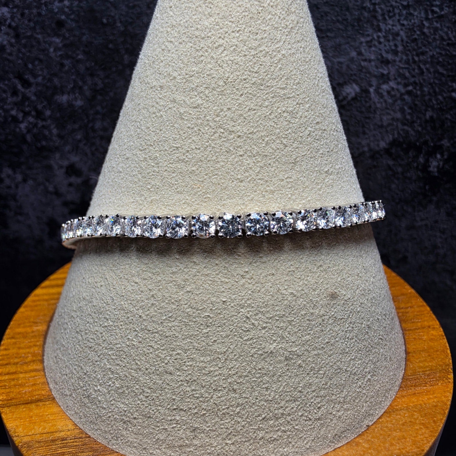 5.68 CTTW Round Brilliant Moissanite Tennis Bracelet 925 Silver 8" 3mm GRA