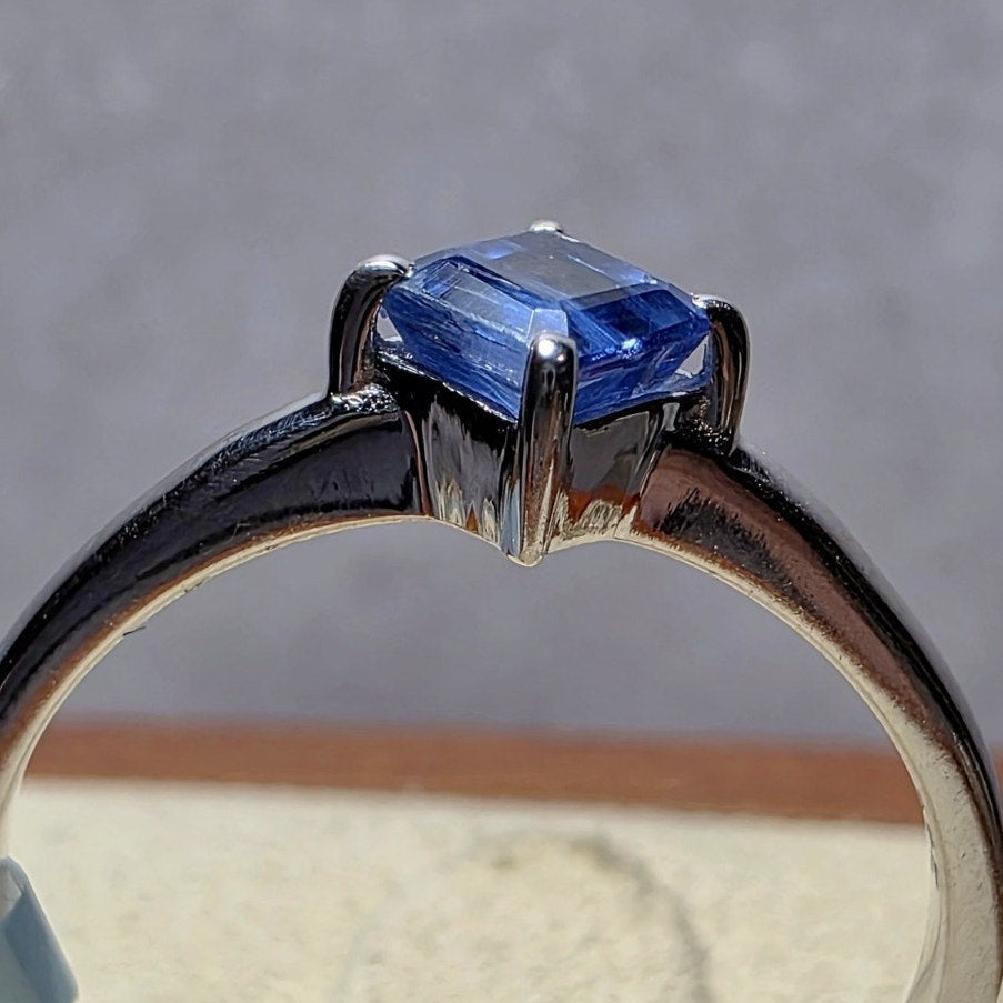 Size 6 Natural Kyanite Solitaire Ring Solid 925 Sterling Silver 2mm Band
