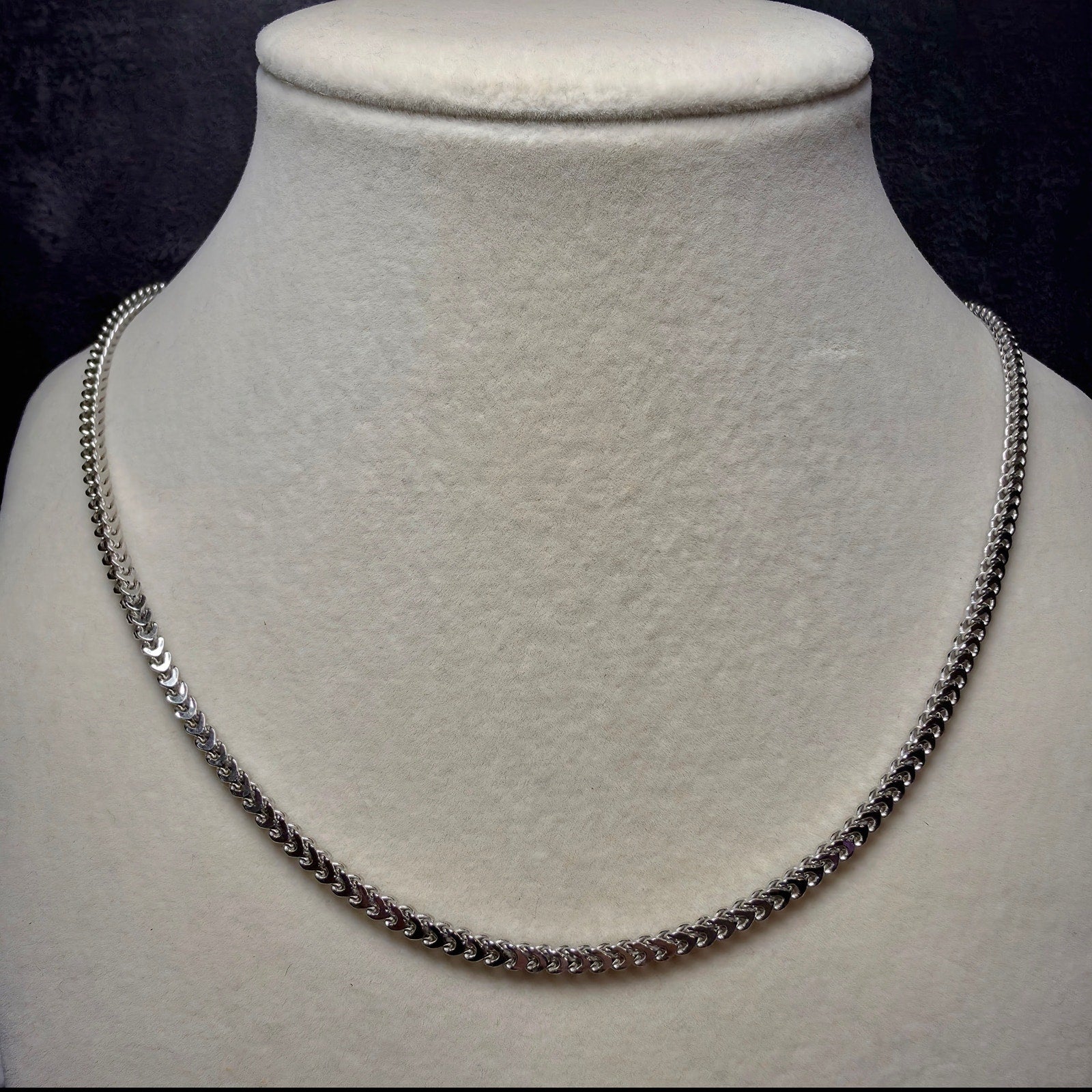 2.6mm Franco Chain in Solid 925 Sterling Silver w/Rhodium  – 24 Inch (8.87g)