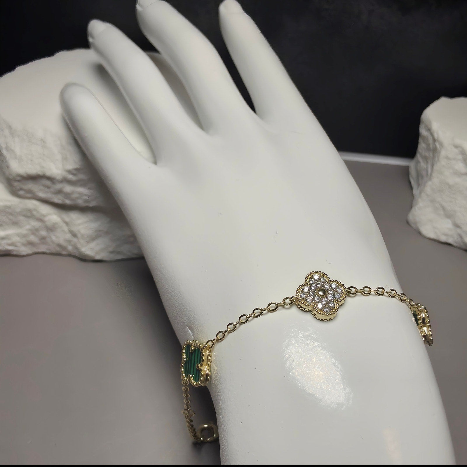 7+1" Green Malachite Alternating Clover Bracelet Gold Plated 925 Sterling Silver