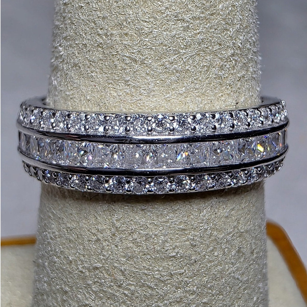 Size 8 2.61ctw Moissanite Three-Row Eternity Band 925 Sterling Silver