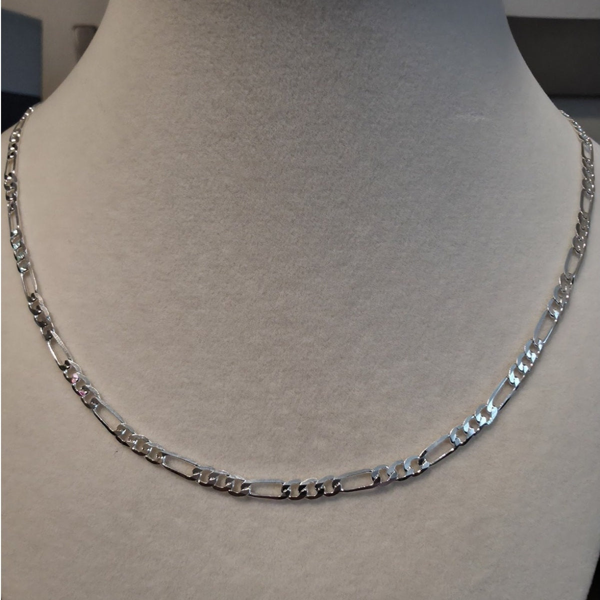 22" 3.9mm 7.0g Figaro Chain 925 Sterling Silver Lobster Clasp