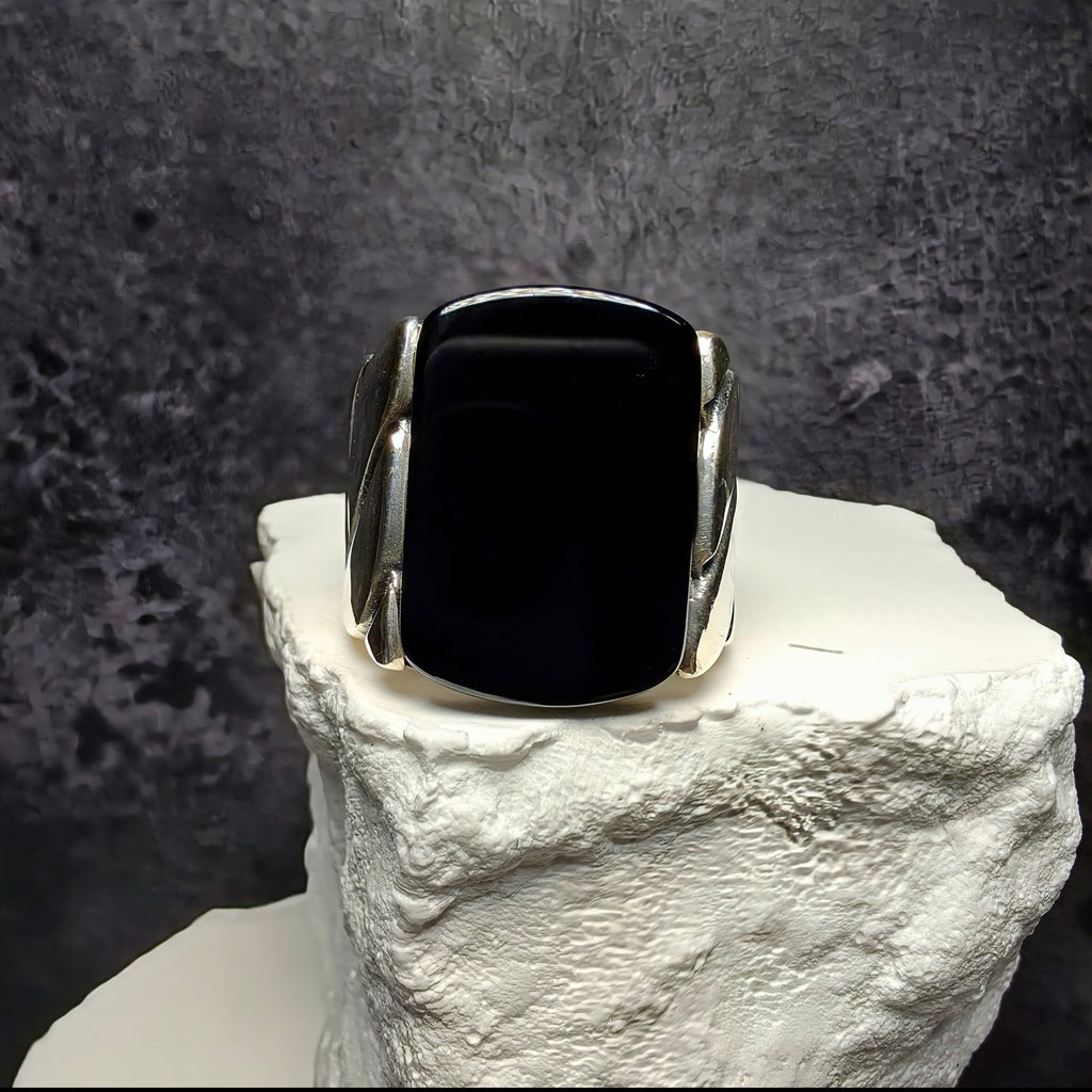 Solid 925 Sterling Silver Black Onyx Cuban Link Men's Ring - Size 8 (11.64g)