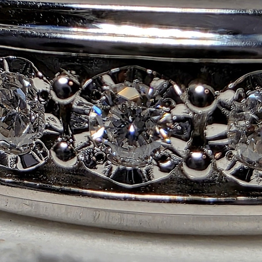 Size 7 Lab-Created Diamond 0.25ctw Half Eternity Chanel Set Band 925 Silver