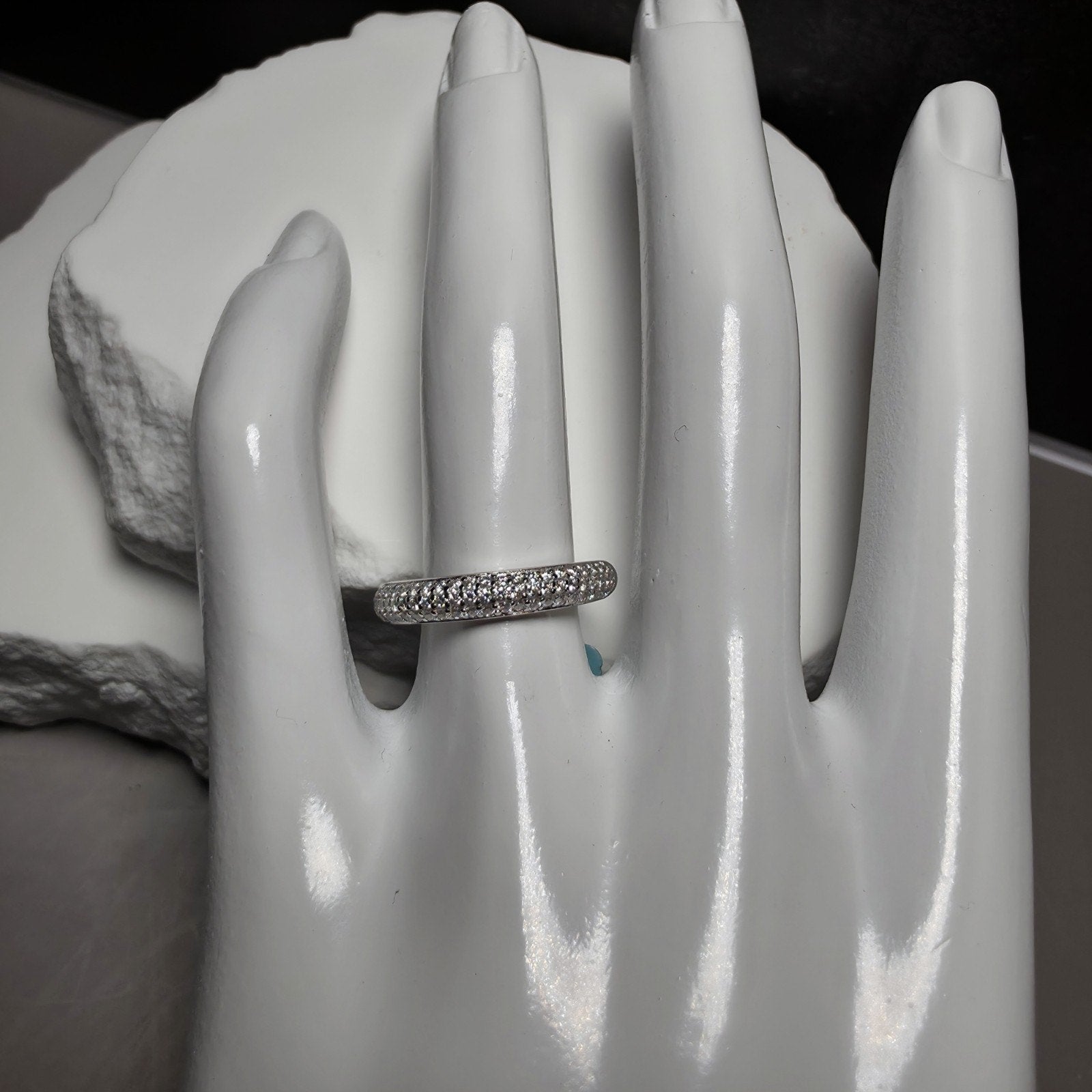 0.89 CTW Moissanite Pavé Band Ring in 925 Sterling Silver – Size 7