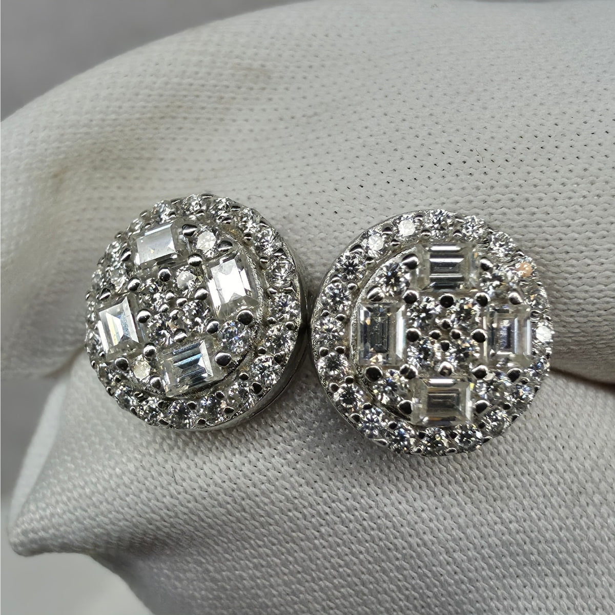 8.3mm 0.93ctw Moissanite Baguette Stud Earrings 925 Silver Screw Back w/ GRA
