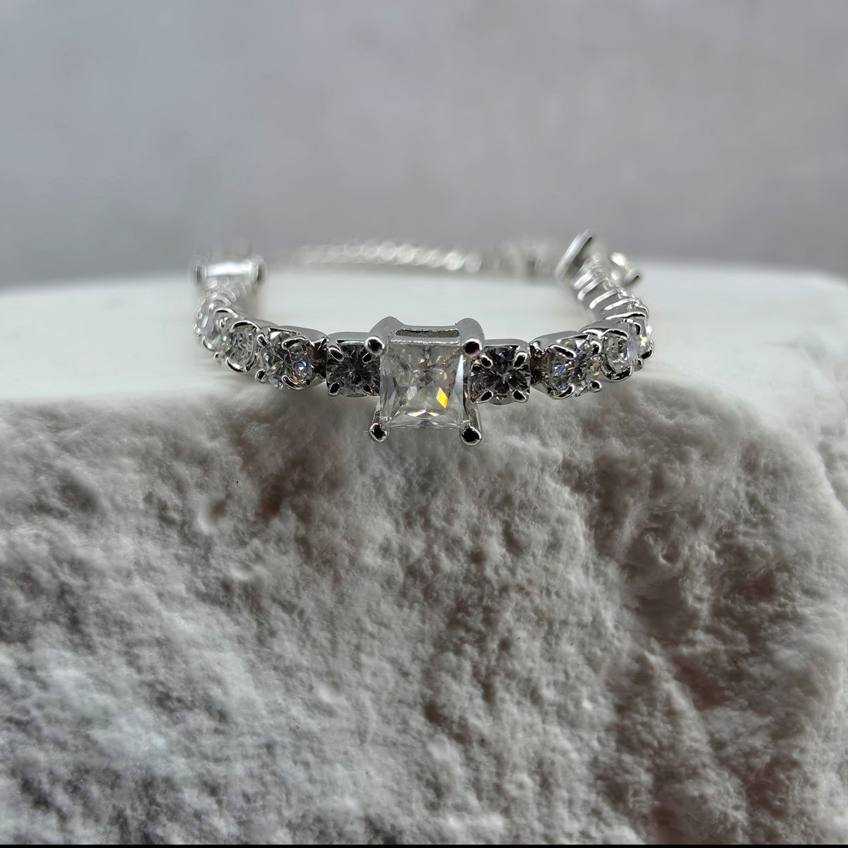 (7"+1") 0.83CTW Moissanite Princess & Round Cut 2mm Tennis Bracelet - 925 Silver