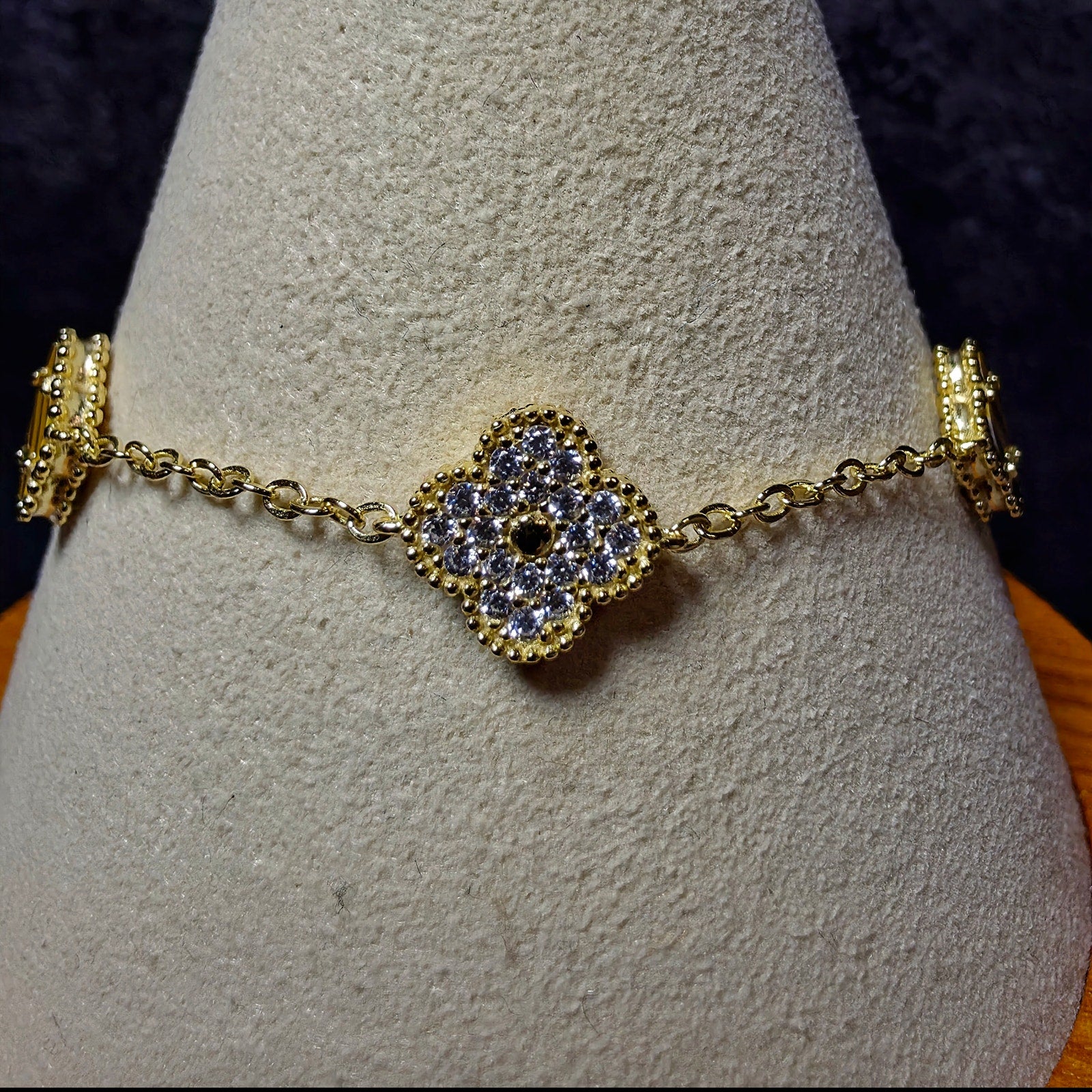 7+1" Tiger's Eye & CZ Clover Station Bracelet in Gold over 925 Sterling Silver