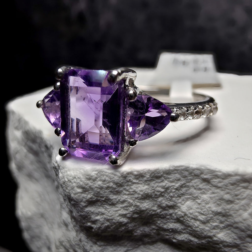1.67ctw Natural Amethyst & White Topaz Ring – 925 Sterling Silver (Size 7)
