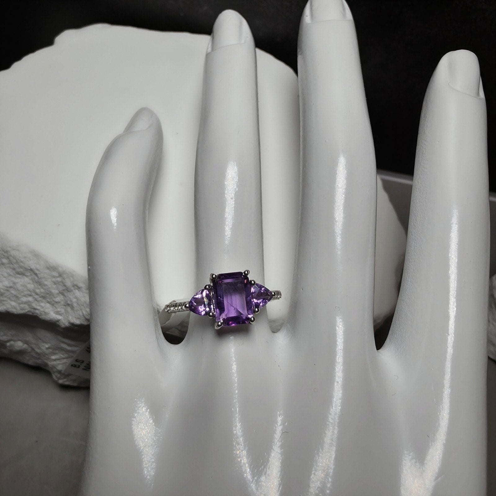 1.67ctw Natural Amethyst & White Topaz Ring – 925 Sterling Silver (Size 7)