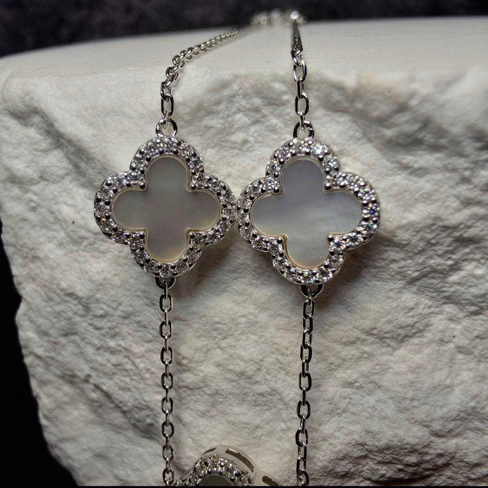 7+1" 0.44ctw Moissanite Mother of Pearl Clover Bracelet 925 Sterling Silver