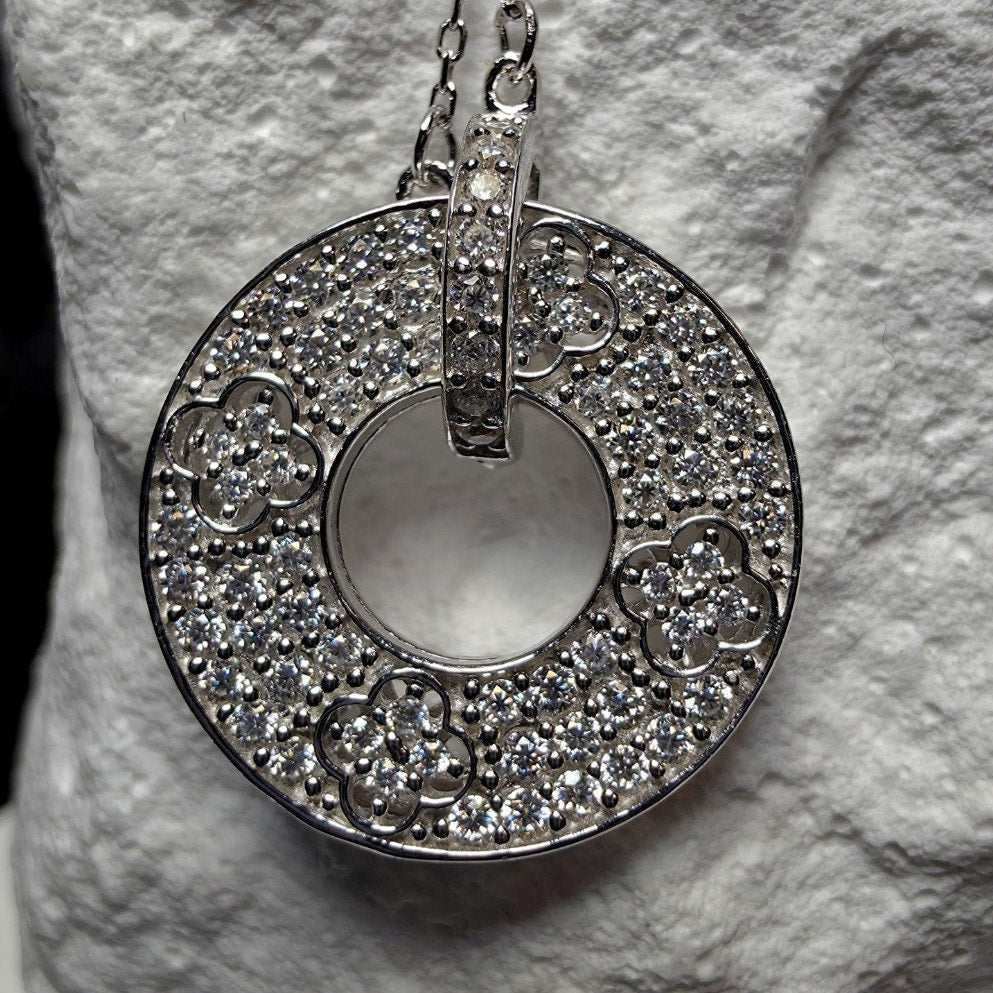 1.37 CTW Moissanite Clover Circle Pendant Necklace 18+1" 925 Silver