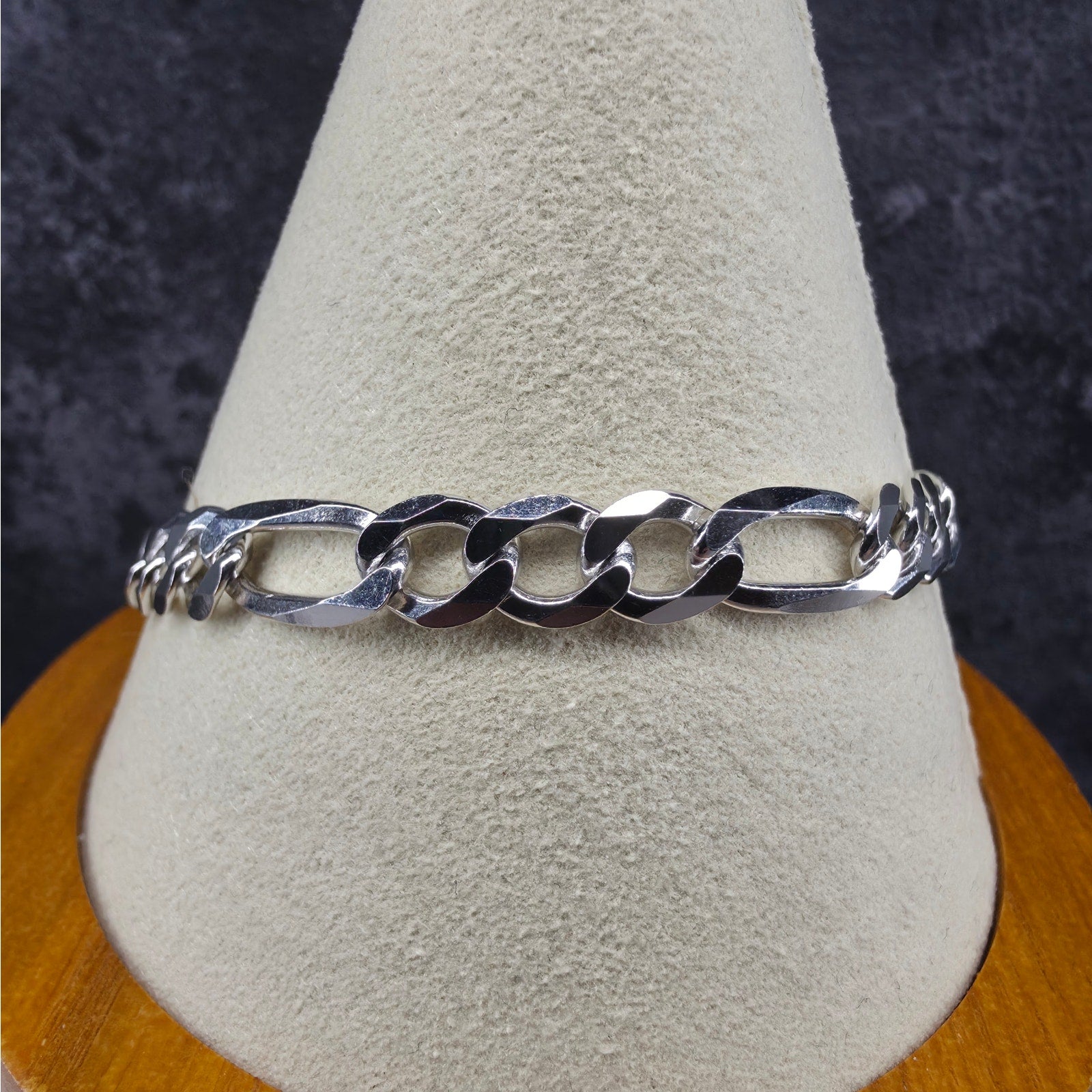 Solid 925 Sterling Silver Figaro Bracelet 6.9mm 8" Italy 10.01g
