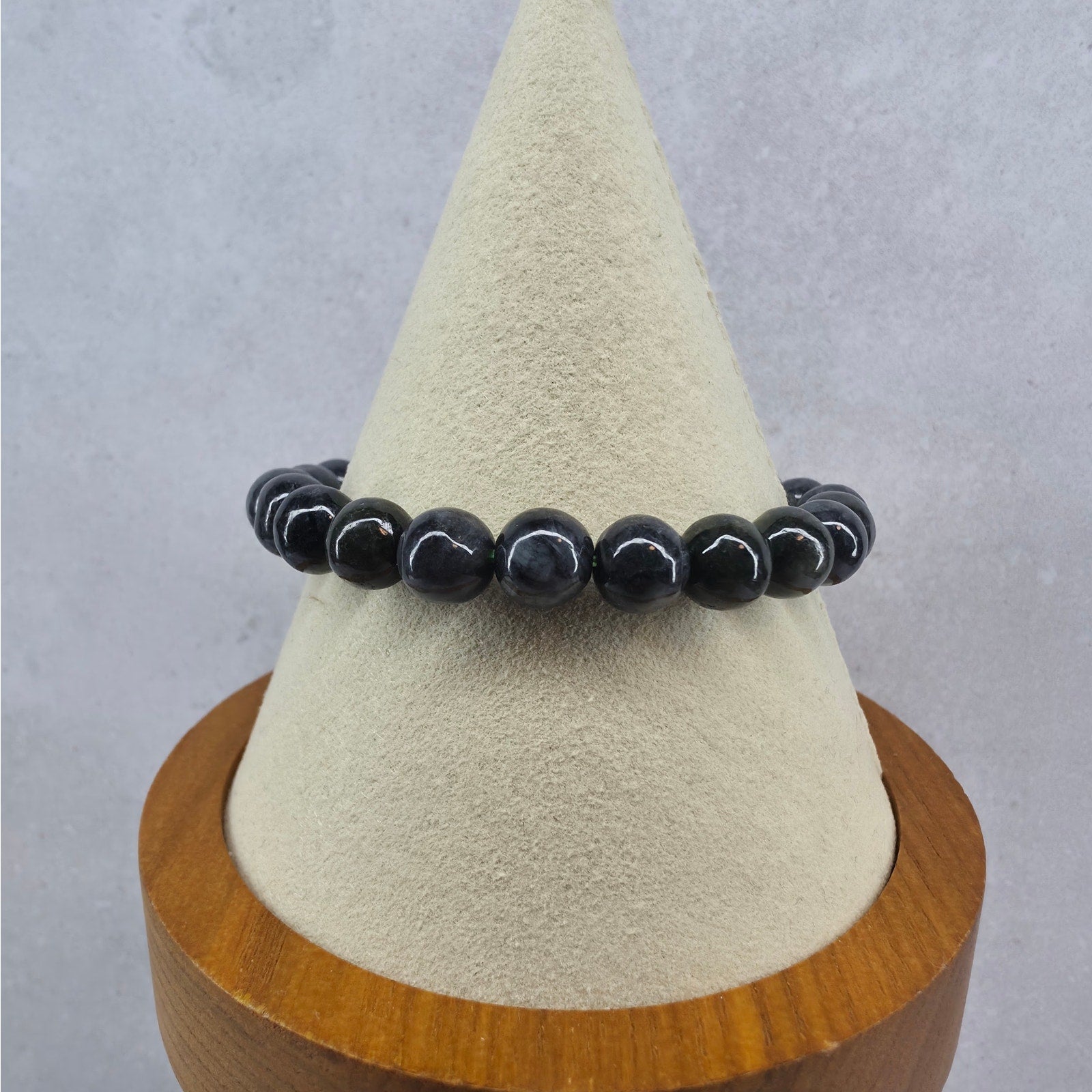 Grade A Natural Black Jade Beaded Stretch Bracelet – 8mm w/ Certificate (18.36g)
