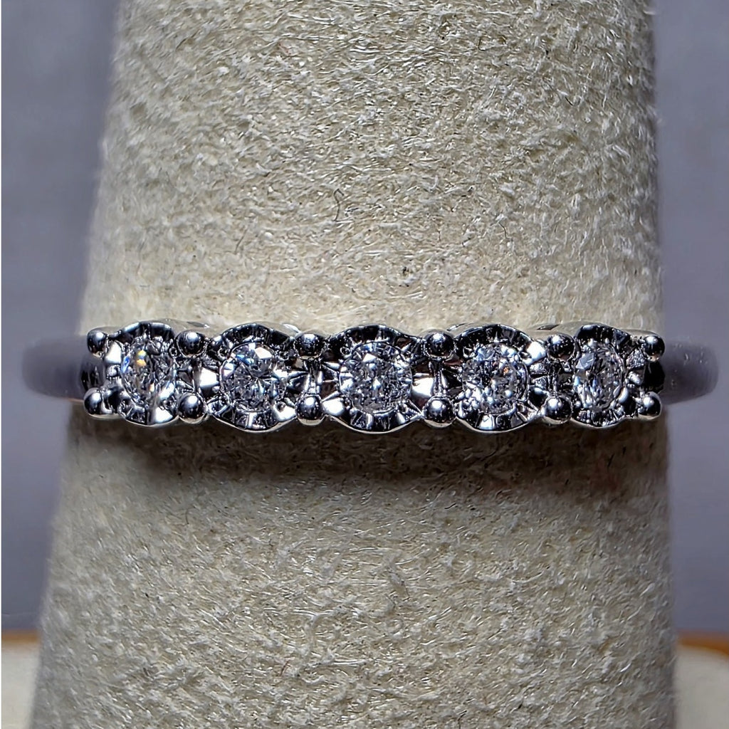 Size 8 Lab-Created Diamond 0.10ctw Half Eternity Ring 925 Silver