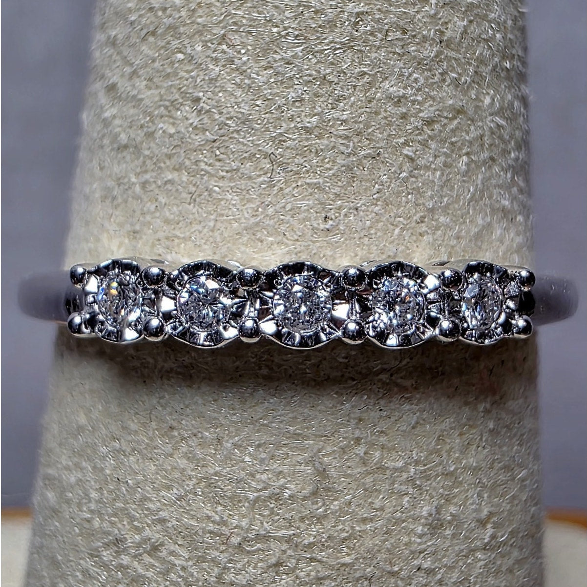 Size 8 Lab-Created Diamond 0.10ctw Half Eternity Ring 925 Silver