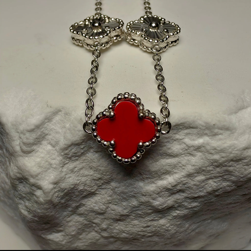 Red Carnelian Clover & Engraved Sunburst Station Bracelet in 925 Sterling Silver