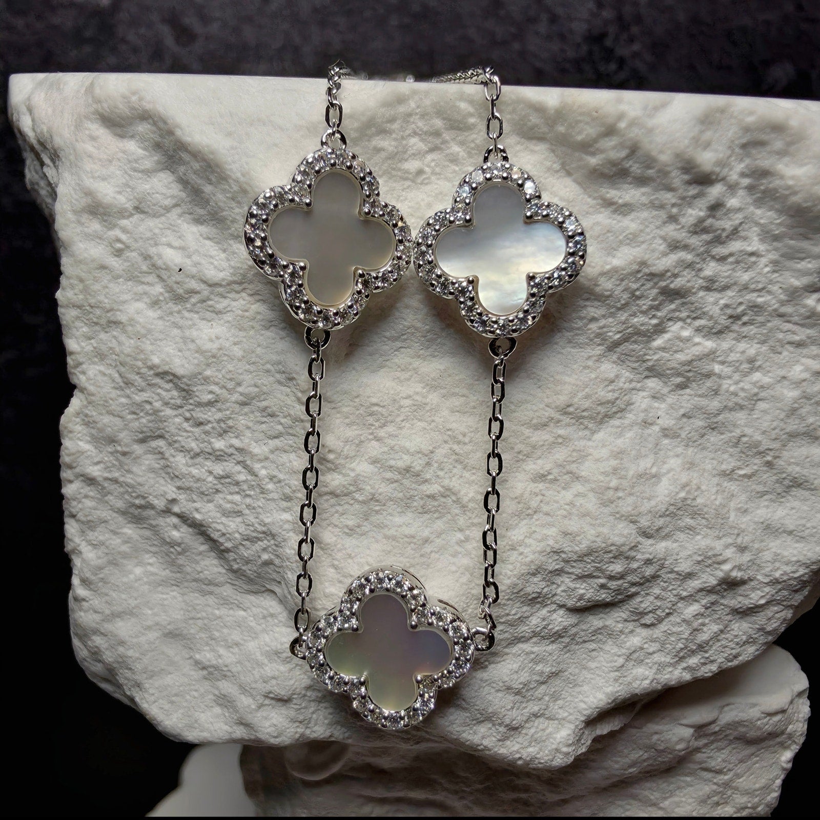 7+1" 0.44ctw Moissanite Mother of Pearl Clover Bracelet 925 Sterling Silver