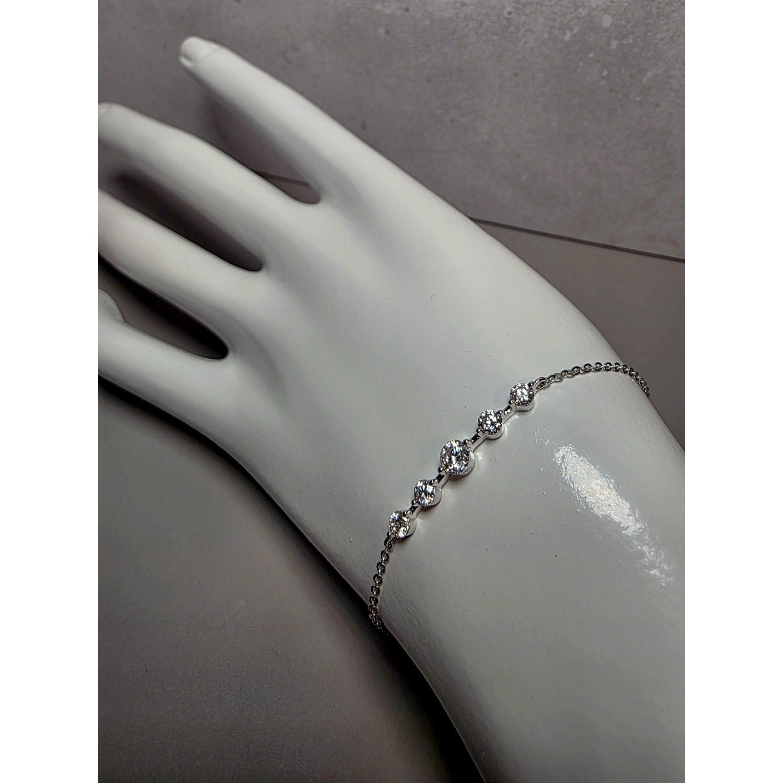 6.5-8.5" 4mm 0.3ctw VVSD Moissanite Braclet 925 Sterling Silver