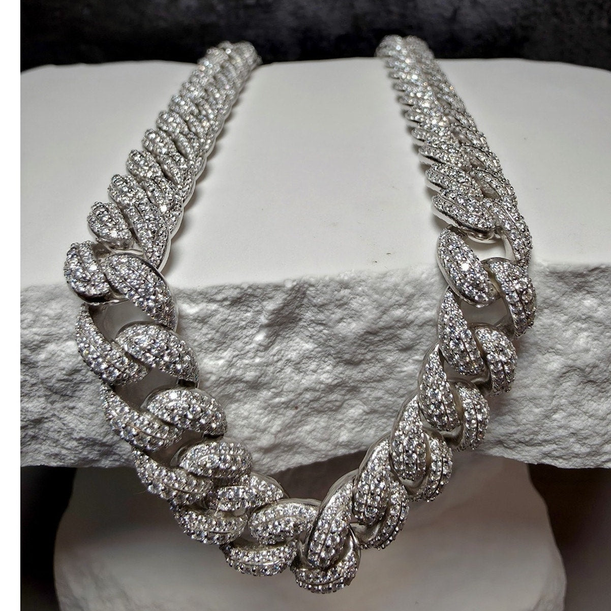 24" 10mm Hollow Moissanite Cuban Chain | 22.80 CTW VVS D, 925 Silver, 62g