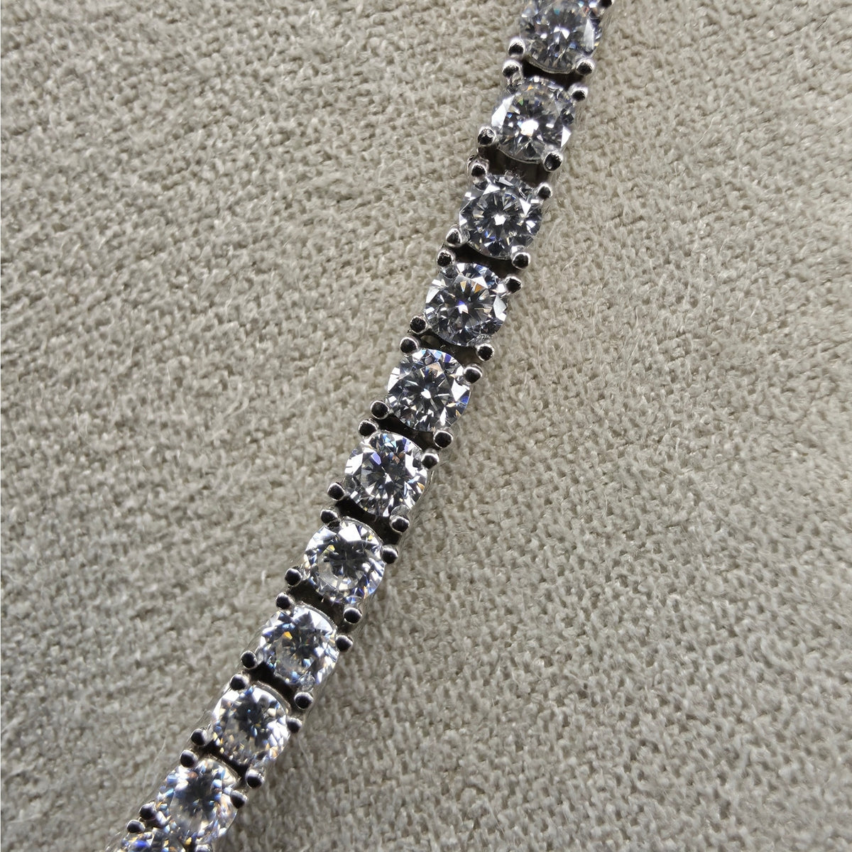16" 2.5mm 9.55ctw Moissanite Tennis Necklace 925 Sterling Silver VVS D