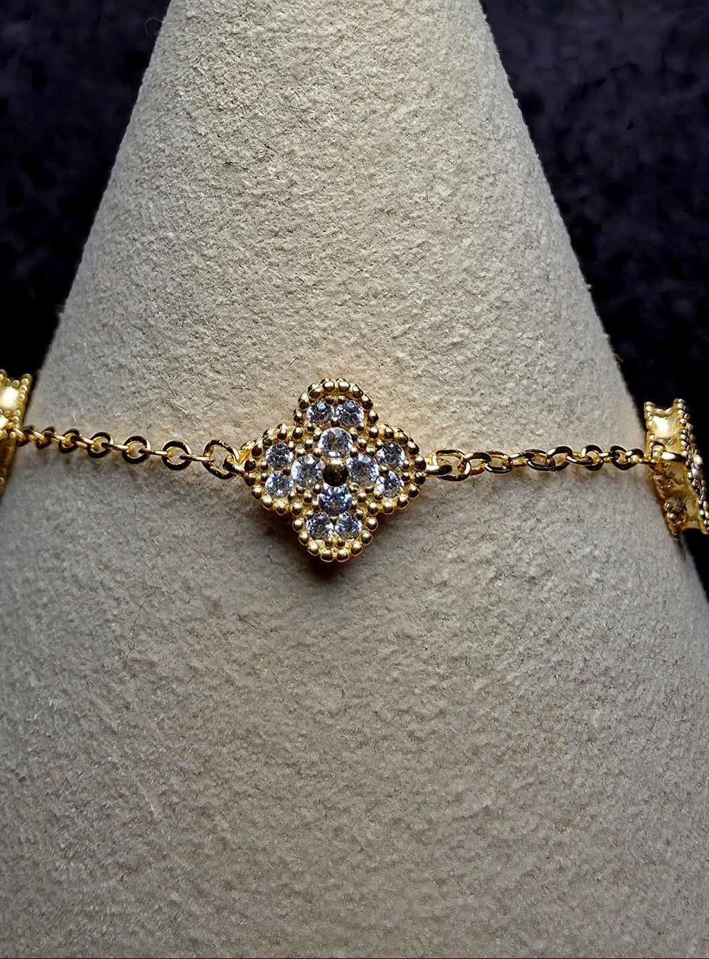 7+1" Gold Cluster 5-Clover Bracelet Adjustable