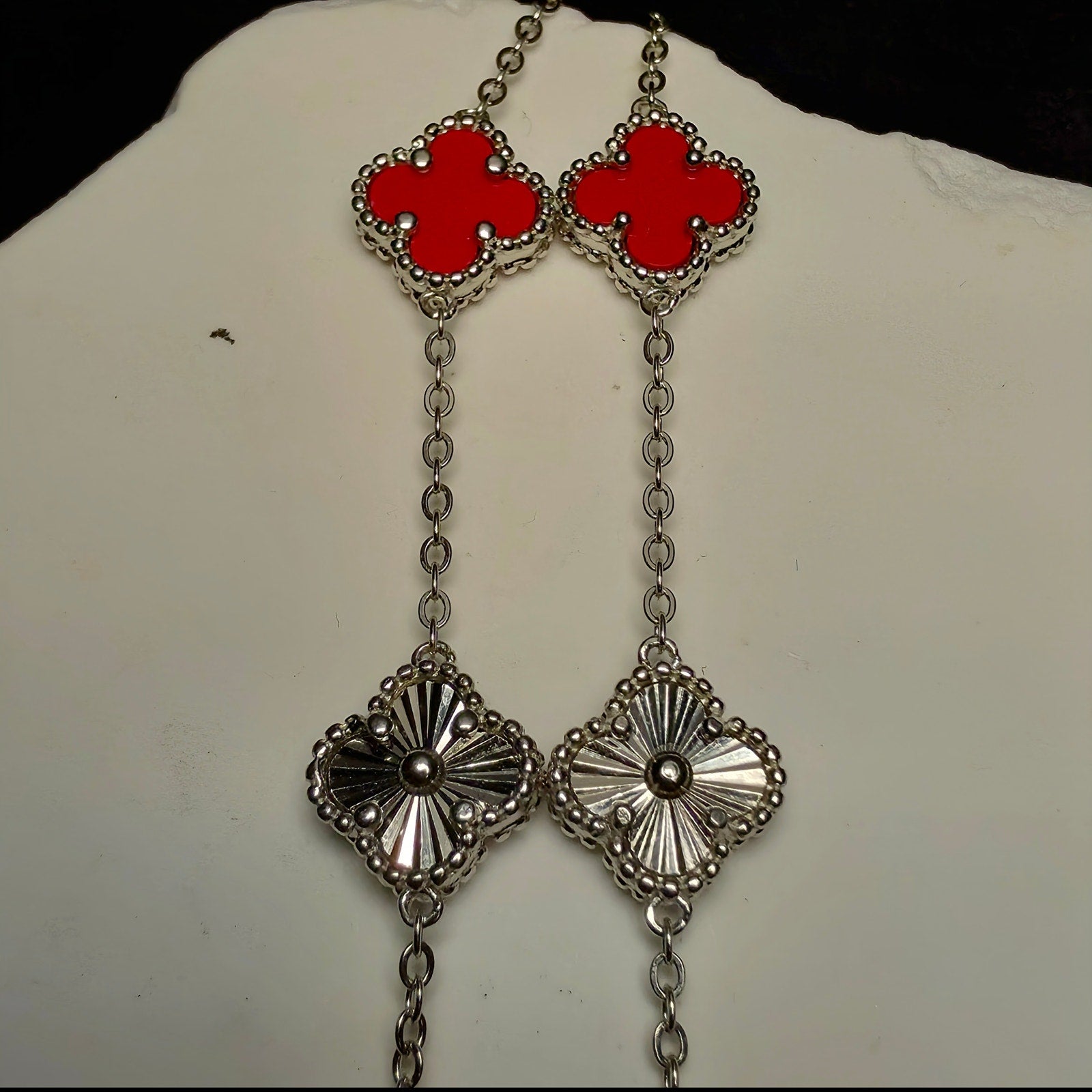 Red Carnelian Clover & Engraved Sunburst Station Bracelet in 925 Sterling Silver