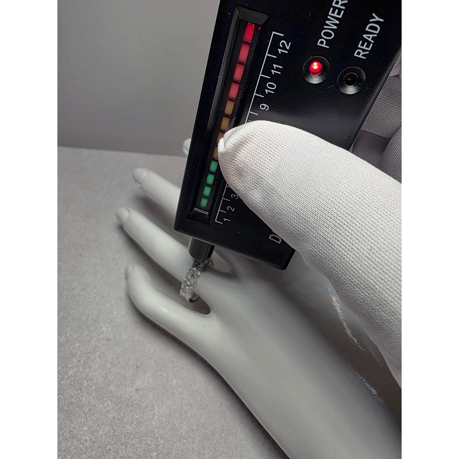 S7 2.16ctw Oval Moissanite Band